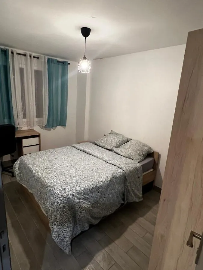Superbe T3 Climatise Avec Balcon Parking Public Gratuit Daire Marsilya