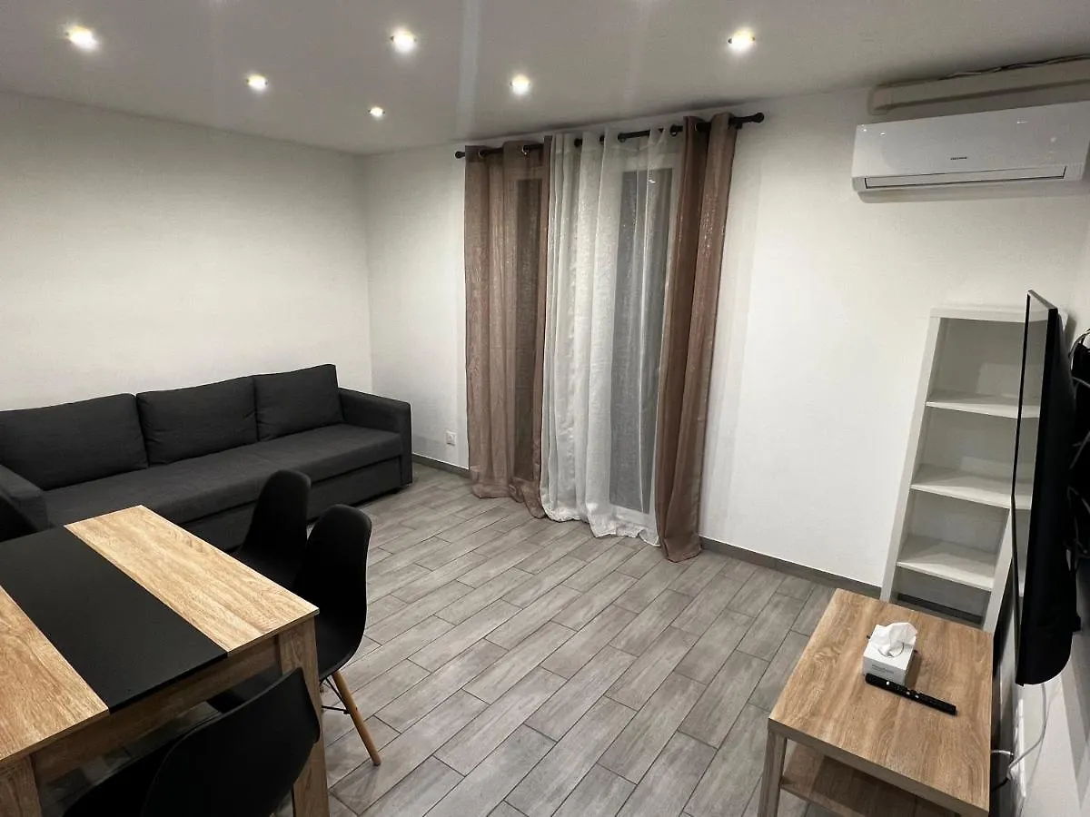 Superbe T3 Climatise Avec Balcon Parking Public Gratuit Daire Marsilya